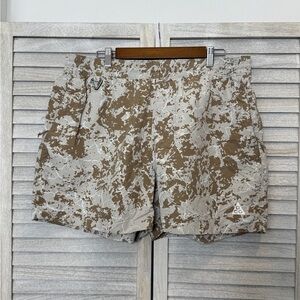Nike ACG Women’s Trail Shorts Size XL